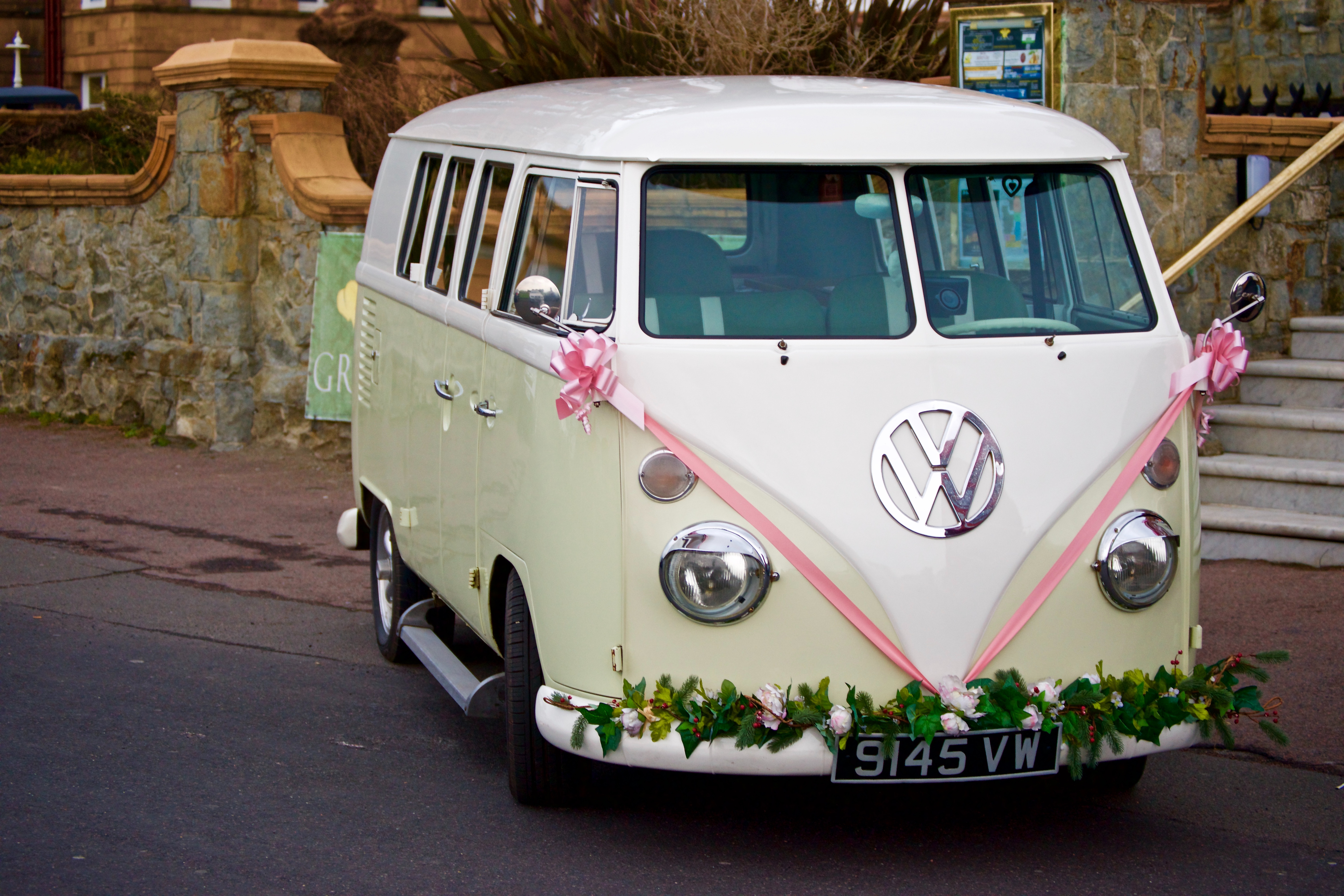 Airstream-Wedding-van-throwback