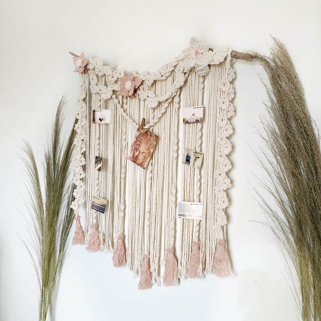 Macrame-Photo-Display